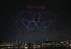 Hàn Quốc: Drone trình diễn ánh sáng, nhắc mọi người rửa tay và đeo khẩu trang