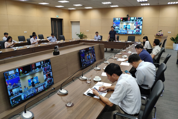 “Nóng” chuyện dùng chung hạ tầng và trạm thu phát sóng trên đất công