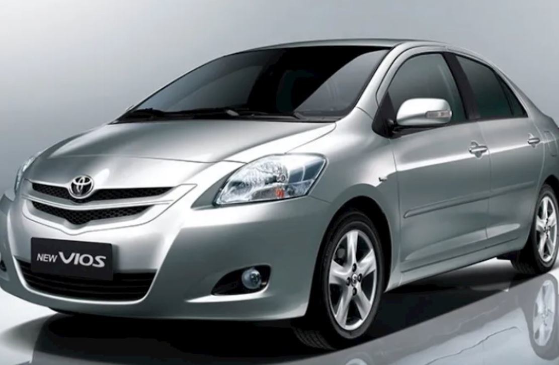 Toyota Việt Nam triệu hồi xe Vios và Corolla vì lỗi túi khí