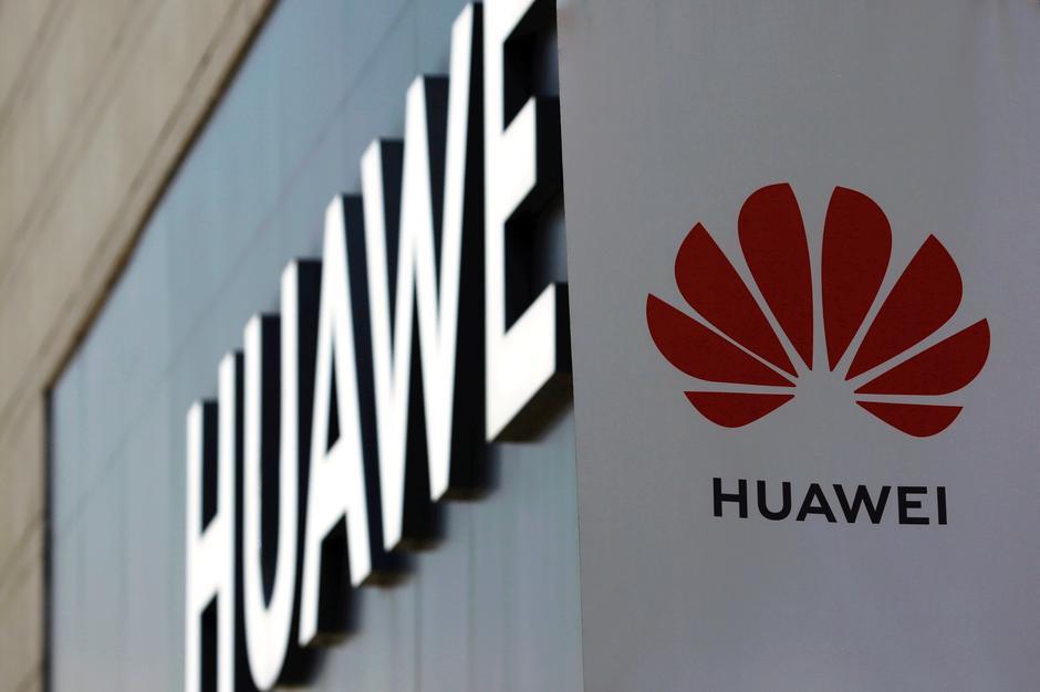 Mỹ chặn nốt khe cửa hẹp của Huawei