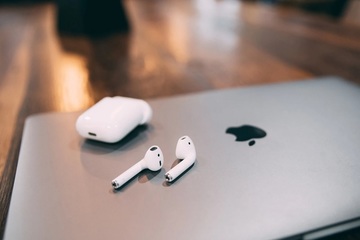 Apple AirPods tăng doanh số nhưng bị giảm thị phần tai nghe không dây