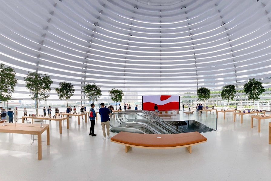 Bên trong Apple Store nổi trên vịnh ở Singapore