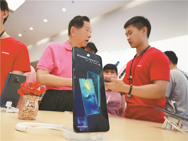 Điện thoại Huawei tăng giá mạnh tại Trung Quốc