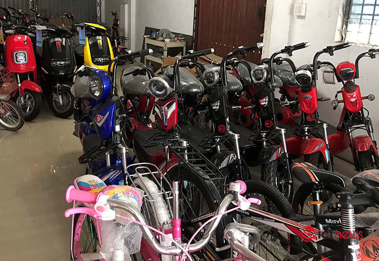 Xe đạp điện và linh kiện xe điện lậu 'làm loạn' thị trường Việt