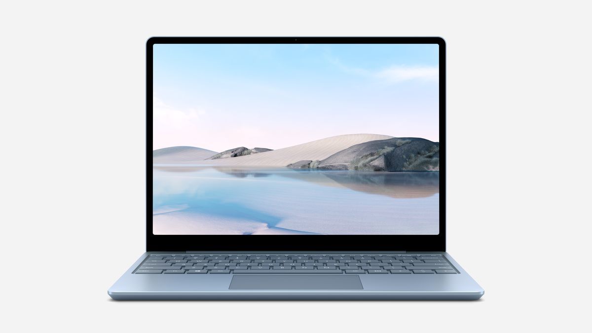 Microsoft tấn công MacBook Air bằng laptop Surface mới, giá 549 USD