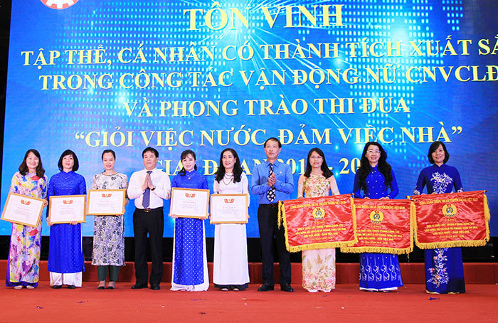 Phát huy vai trò nữ công nhân viên chức lao động ngành TT&TT trong thời kỳ mới