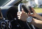Anh cấm cầm điện thoại khi lái xe
