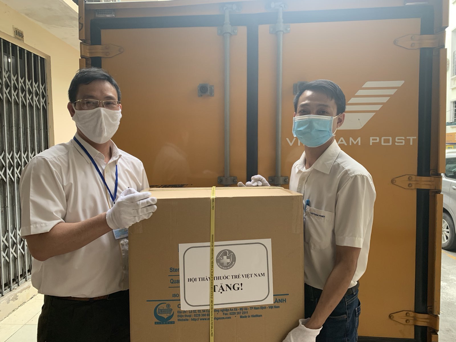 Bưu điện Việt Nam miễn phí chuyển phát hàng cứu trợ tới miền Trung