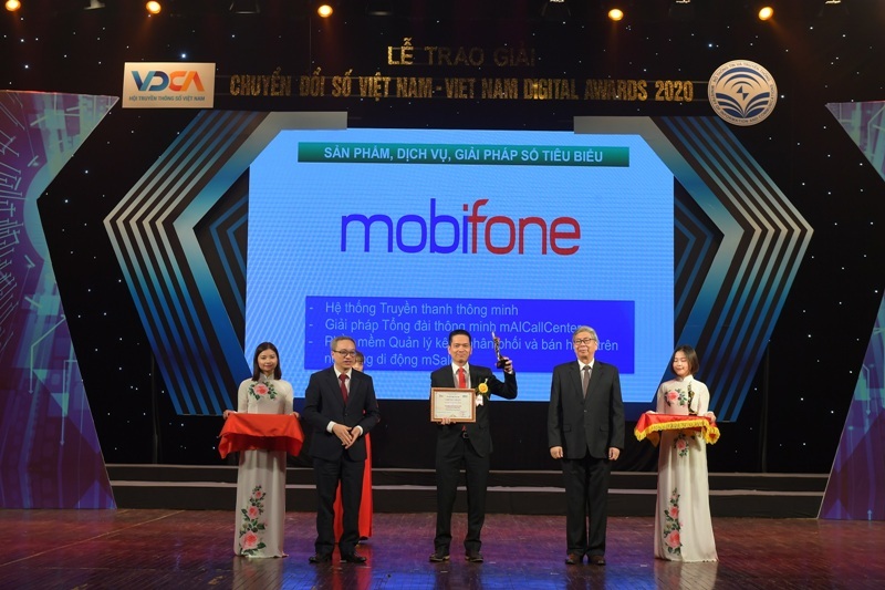 MobiFone nhận giải thưởng chuyển đổi số Việt Nam 2020