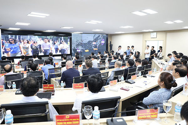 Quảng Ninh mời cán bộ Bộ TT&TT vào Tổ xây dựng Đề án chuyển đổi số của tỉnh