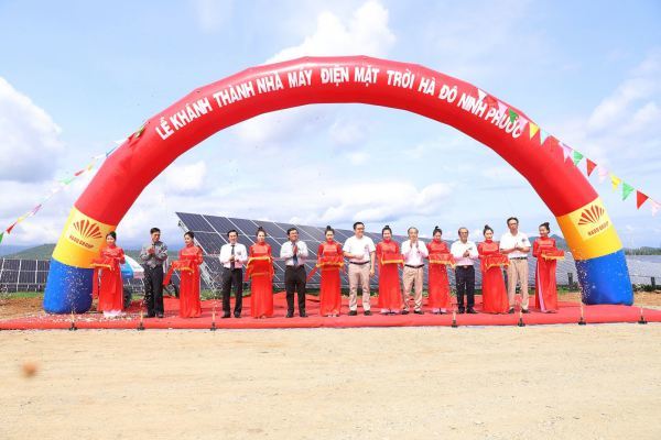 Ninh Thuận: Khánh thành nhà máy điện mặt trời 58,7ha