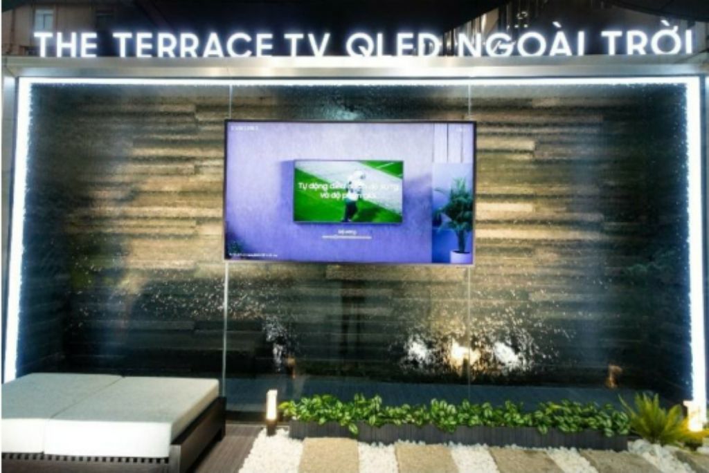 Trải nghiệm TV QLED ngoài trời kháng nước đầu tiên của Samsung, giá từ 100 triệu