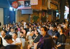 Khách Việt bức xúc vì iPhone 12 không đủ hàng