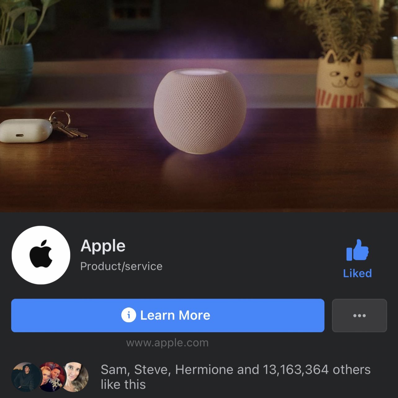 Cuộc chiến Facebook – Apple leo thang: Facebook xóa ‘tick xanh’ trên fanpage Apple?