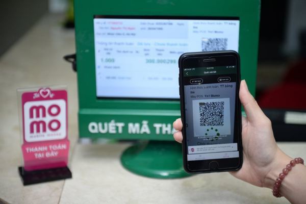 Quét QR, quẹt thẻ để thanh toán viện phí tại Bệnh viện Nhi đồng TP.HCM