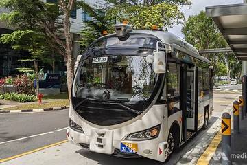 Xe buýt tự lái thương mại đầu tiên lăn bánh tại Singapore