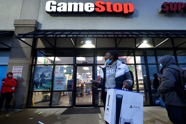 Reddit nổ tung khi cổ phiếu GameStop tăng vọt trở lại