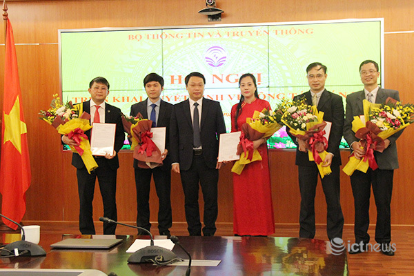 Bà Trần Thị Quốc Hiền được điều động, bổ nhiệm làm Phó Cục trưởng Cục Tin học hóa