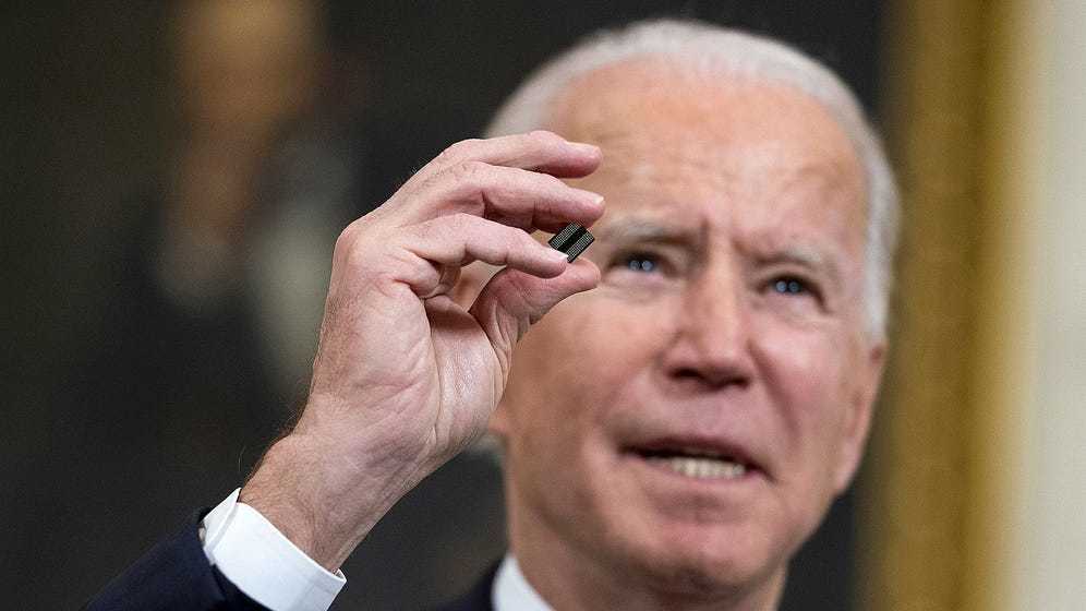 Giấc mơ bán dẫn của Tổng thống Biden đối diện hiện thực khốc liệt