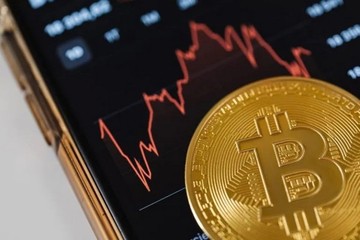Vì sao Bitcoin khó kéo thủng sàn tiền ảo?