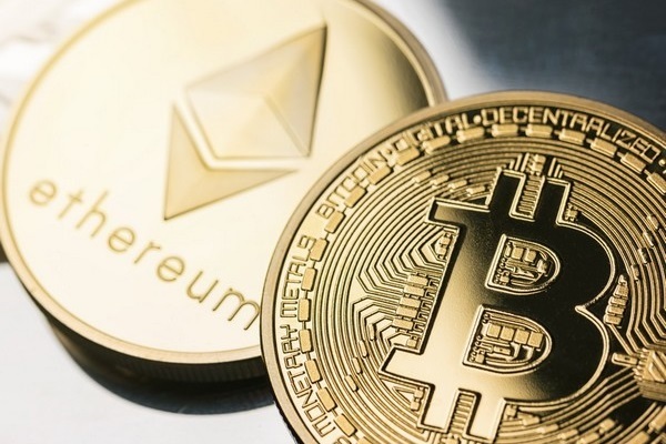 Vì sao Bitcoin giảm nhưng Ethereum lại lập đỉnh?