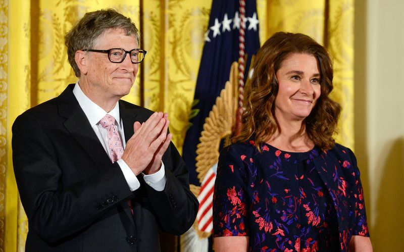 Vợ chồng Bill Gates bắt đầu phân chia tài sản 145 tỷ USD