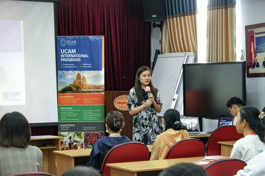 Mã ngành Đại học Ngoại ngữ - Tin học TP.HCM 2021