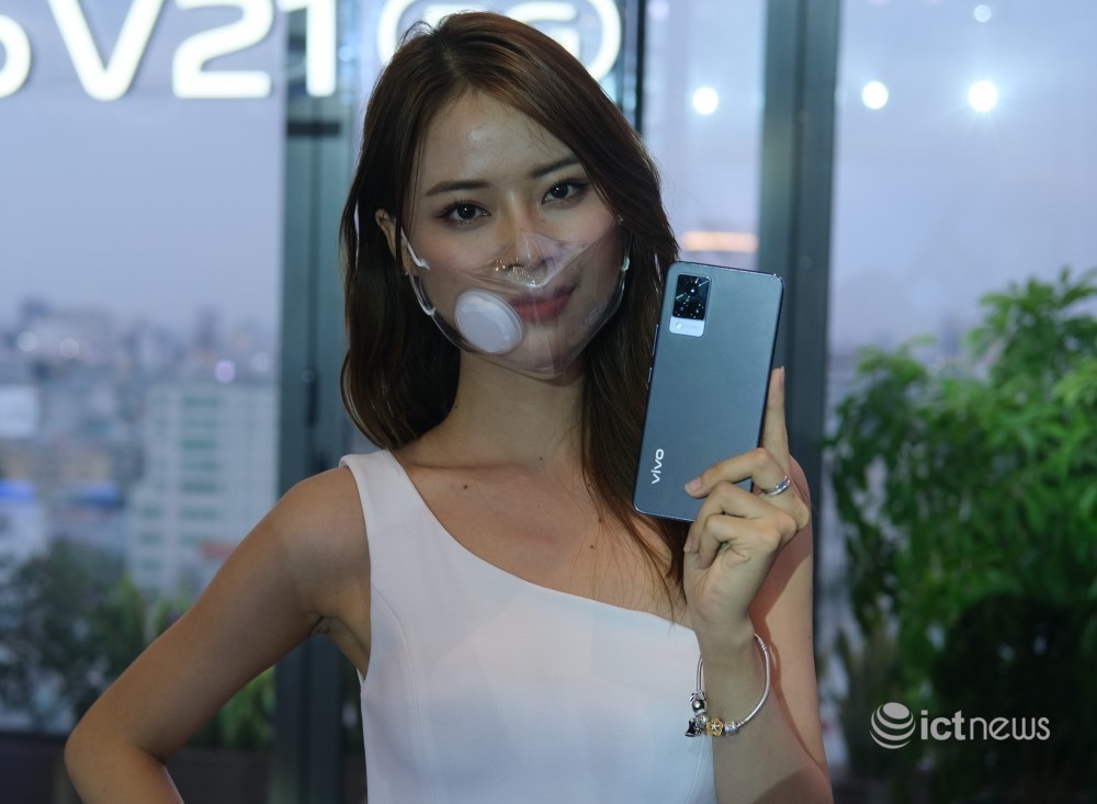 Vivo ra mắt V21 5G, tập trung vào camera selfie