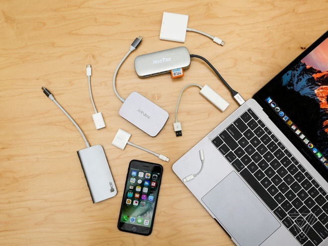 Làm khó người dùng, Apple đã tạo ra thị trường tỷ USD