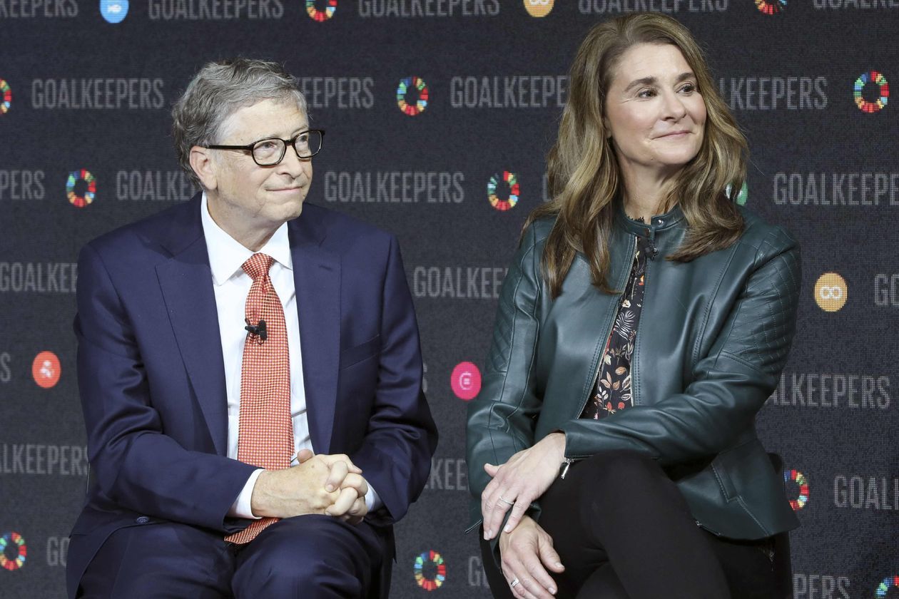 Bill Gates từng ngoại tình với nhân viên Microsoft?