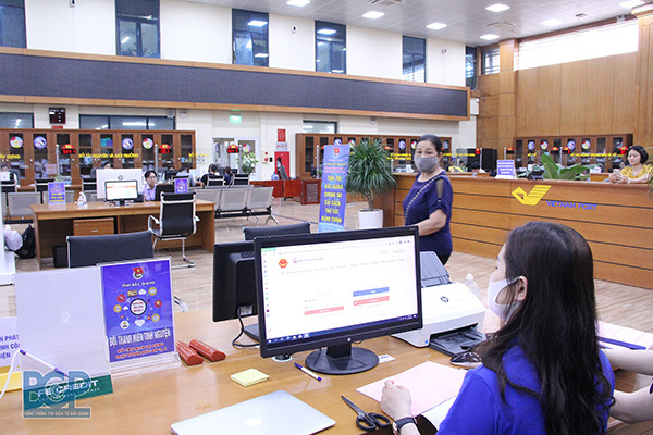 Bắc Giang, Bắc Ninh, Hà Nội khuyến khích người dân giao dịch online, không dùng tiền mặt