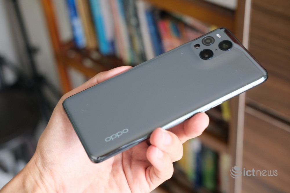 Điện thoại camera kính hiển vi của Oppo có giá 26,99 triệu đồng tại Việt Nam