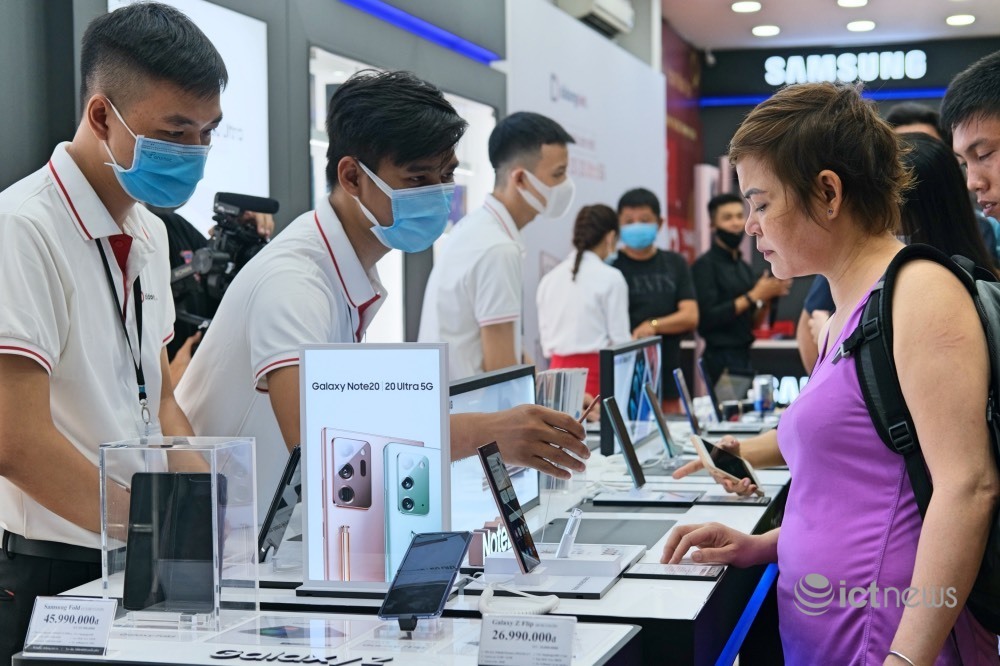 Covid-19 thay đổi hành vi mua sắm hàng công nghệ tại Việt Nam thế nào?