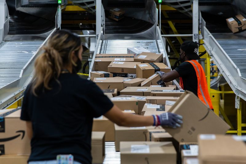 Amazon có thể bị ép bán bộ phận logistics