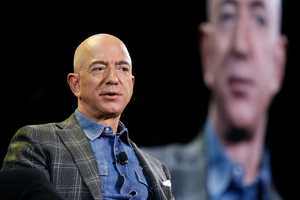 CEO Amazon Jeff Bezos nghỉ hưu từ hôm nay,  tài sản "khủng" đến cỡ nào?