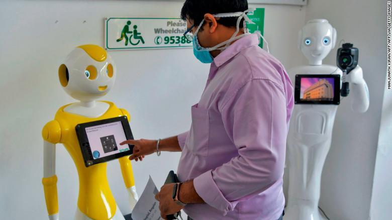Robot tham gia chống dịch Covid-19 tại Ấn Độ