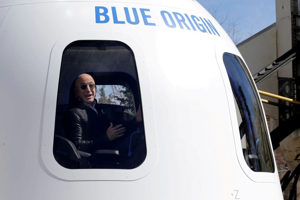 Công ty của Jeff Bezos được phép đưa người 'lên trời'