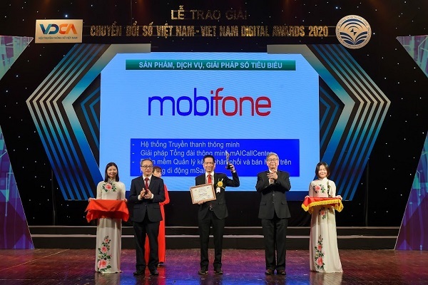 MobiFone nằm trong Top 10 doanh nghiệp công nghệ thông tin - viễn thông hàng đầu Việt Nam