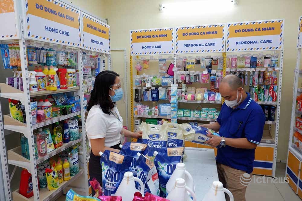 Hai doanh nghiệp bưu chính lớn sẽ chuyển hàng từ siêu thị đến người dân Hà Nội