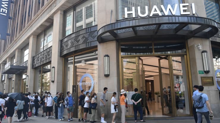 Huawei quyết đoạt lại ngôi vương smartphone