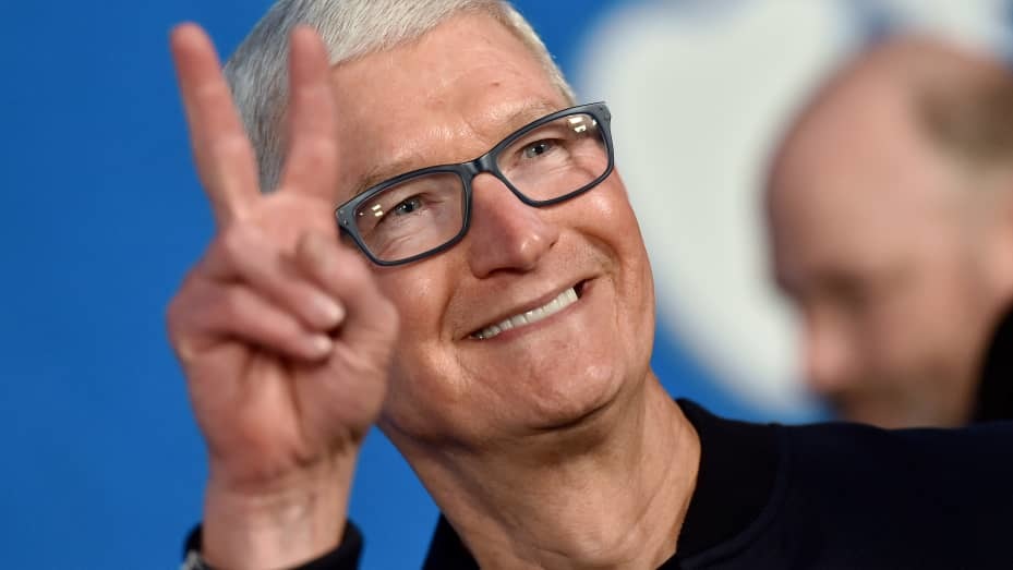 CEO Apple nhận 750 triệu USD cổ phiếu