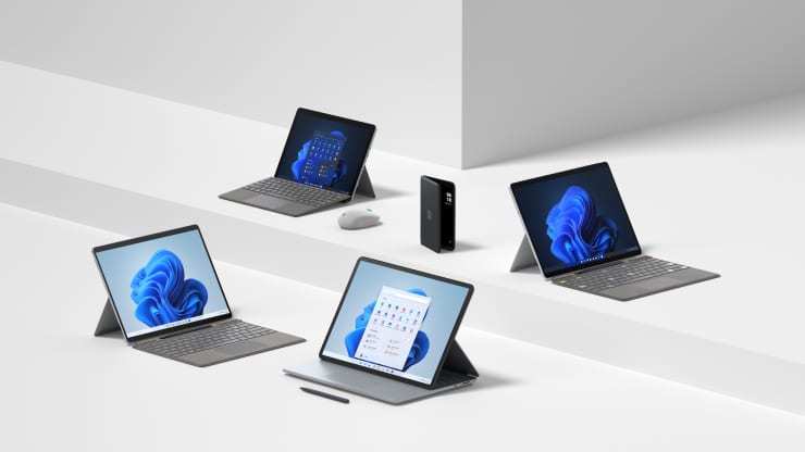 Microsoft ra loạt máy tính Surface và smartphone gập mới