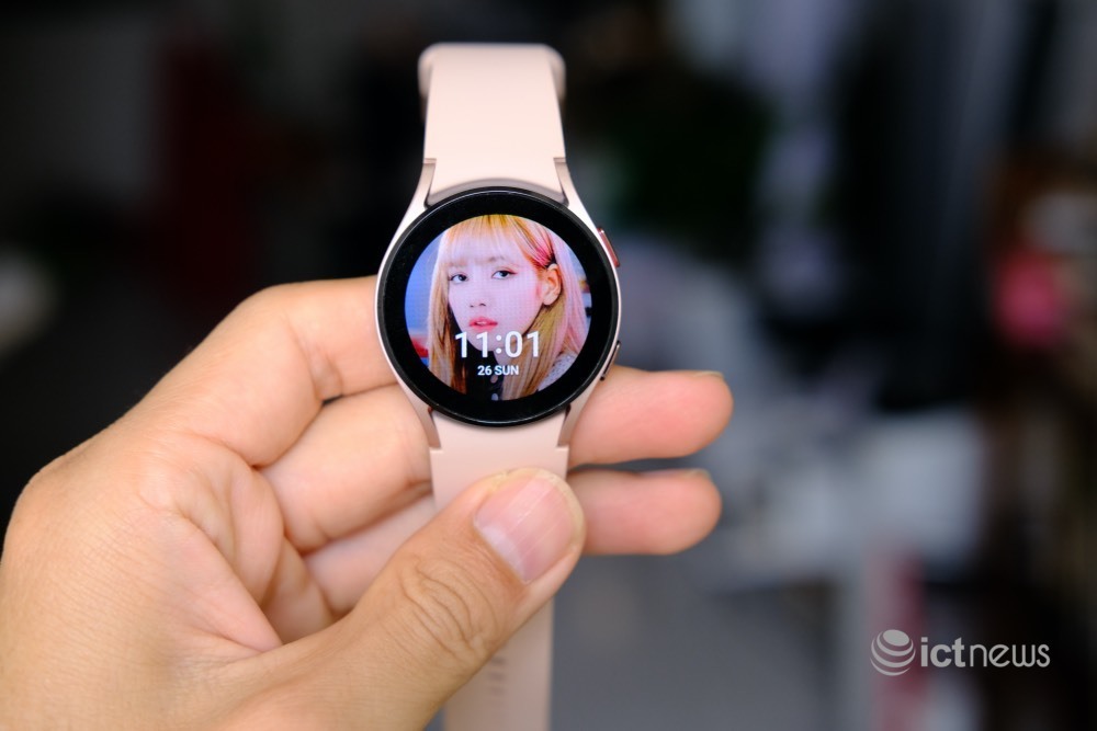 Samsung Galaxy Watch4: Đồng hồ tập luyện và đo thành phần cơ thể