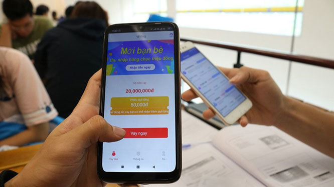 Dồn dập cuộc gọi, tin nhắn chào mời vay tiền từ công ty tài chính, app cho vay