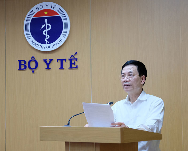 Bộ trưởng Nguyễn Mạnh Hùng: 'Ứng dụng công nghệ phòng chống dịch không thể nửa vời'