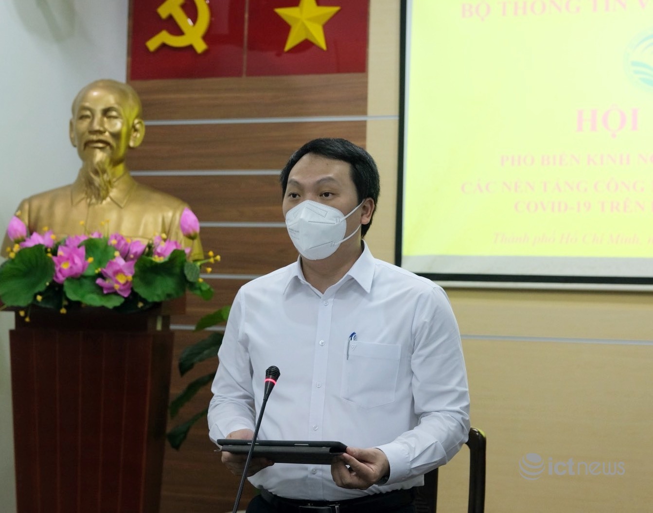 Xây dựng không gian mạng Việt Nam lành mạnh và tạo lập niềm tin số
