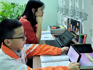 CMS ra mắt máy tính bảng phục vụ chương trình  “Sóng và máy tính cho em”