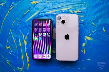 Đồng sáng lập Apple: 'Tôi chẳng hiểu iPhone 13 có gì khác'