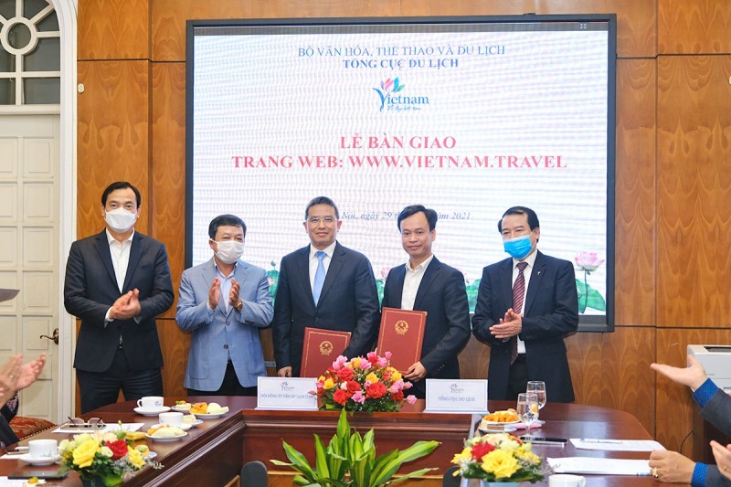 Bàn giao trang web vietnam.travel về Tổng cục Du Lịch