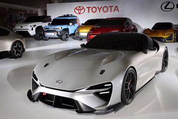 Toyota hé lộ tham vọng với xe điện